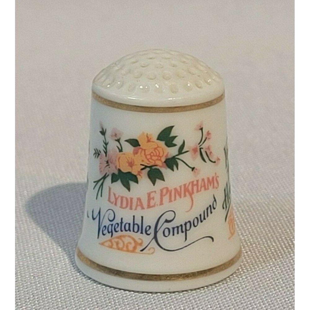 Lydia E Pinkman Franklin Mint Porcelain Thimble 1980 The Country Store Series